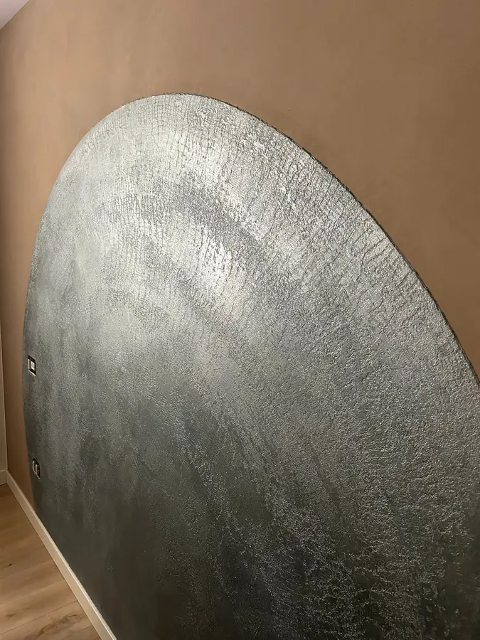Rasatura e finitura decorativa effetto murale
